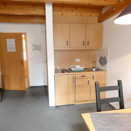 Am Hohen Bogen-4 *